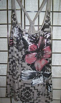 Tres Bien Tribal Print Razor
